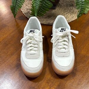 Nike Cream Sneakers with Tan Sole